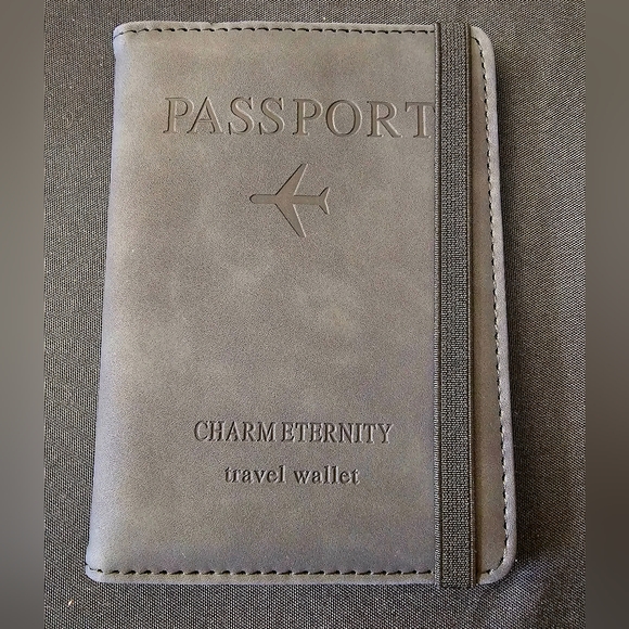 Passport Cover - Picture 1 of 3